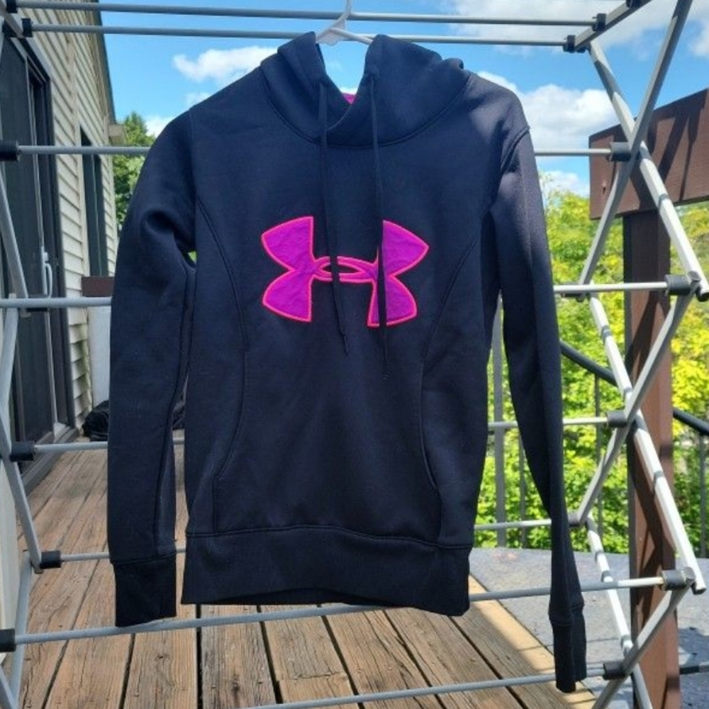 Under Armour Black Hoodie in size XS